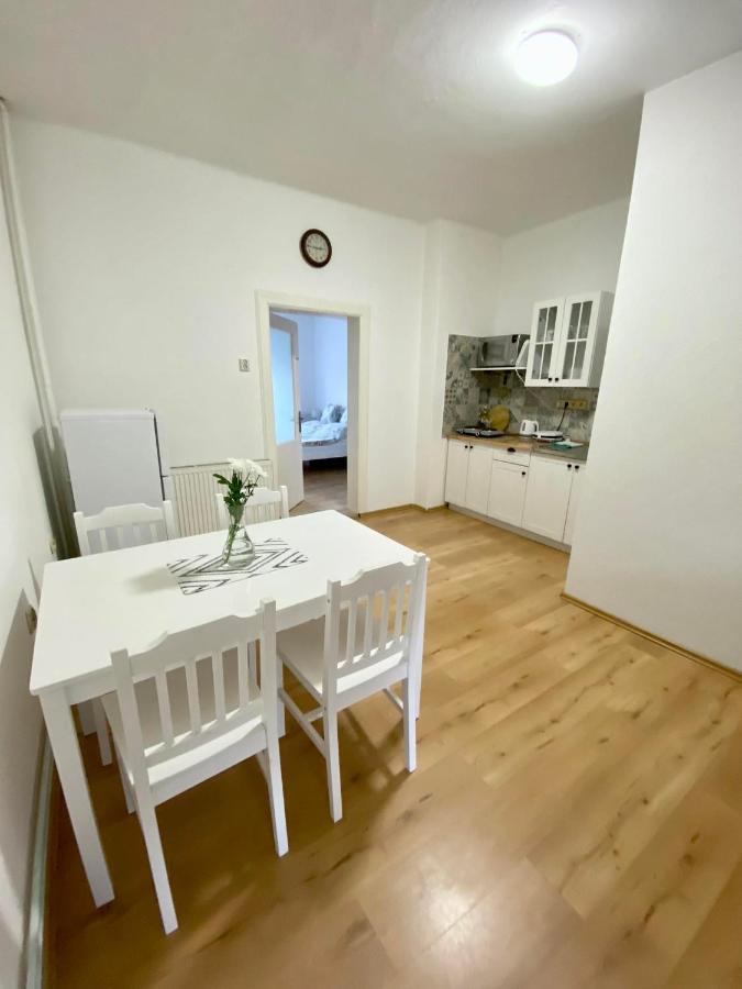 Апартаменты Apartman Marketa Bystrice  Экстерьер фото